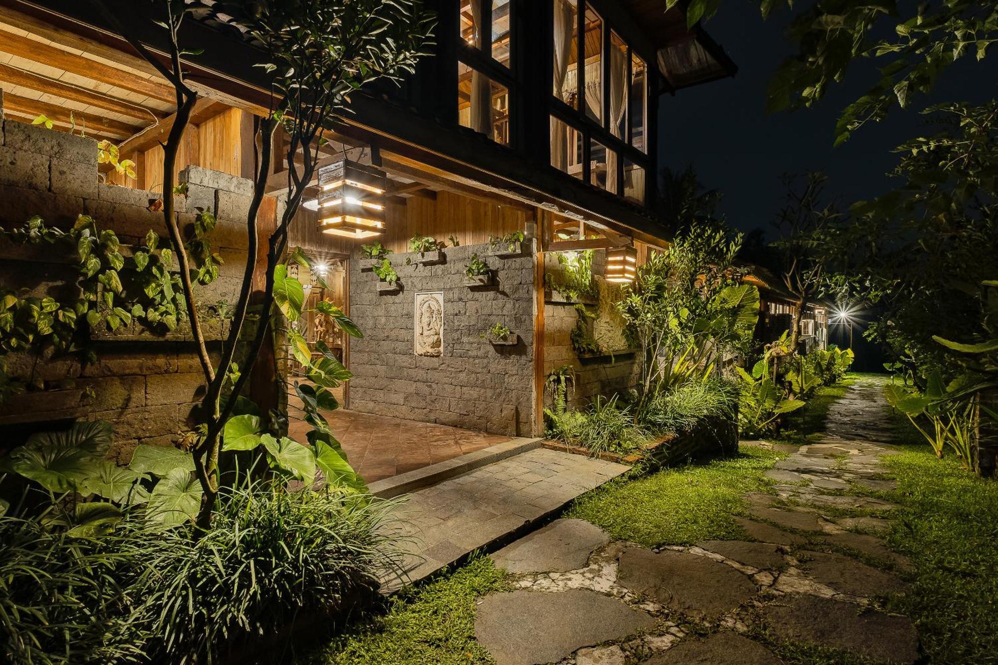 Joglo Organik Guesthouse Ubud  Exterior photo